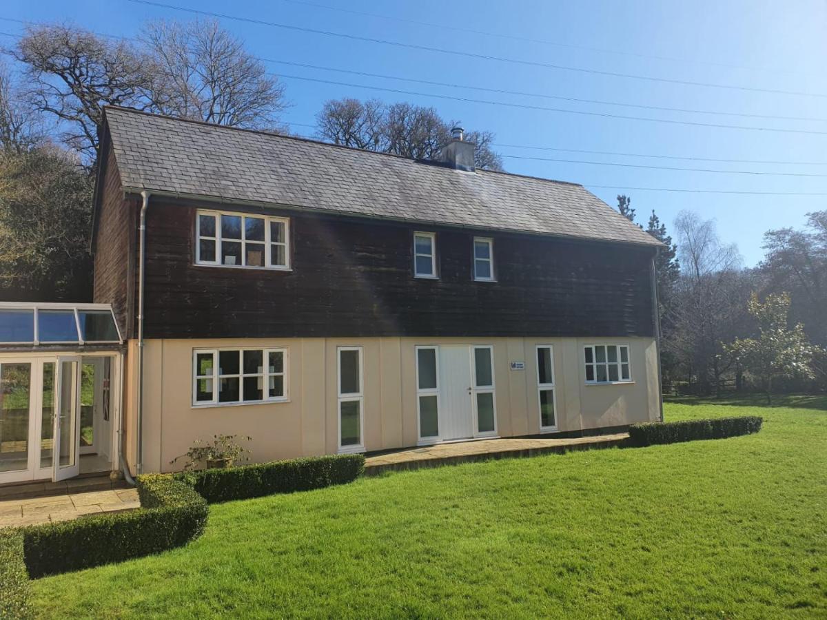 Osbornes Holiday House Near Exeter With Swimming Pool 外观 照片