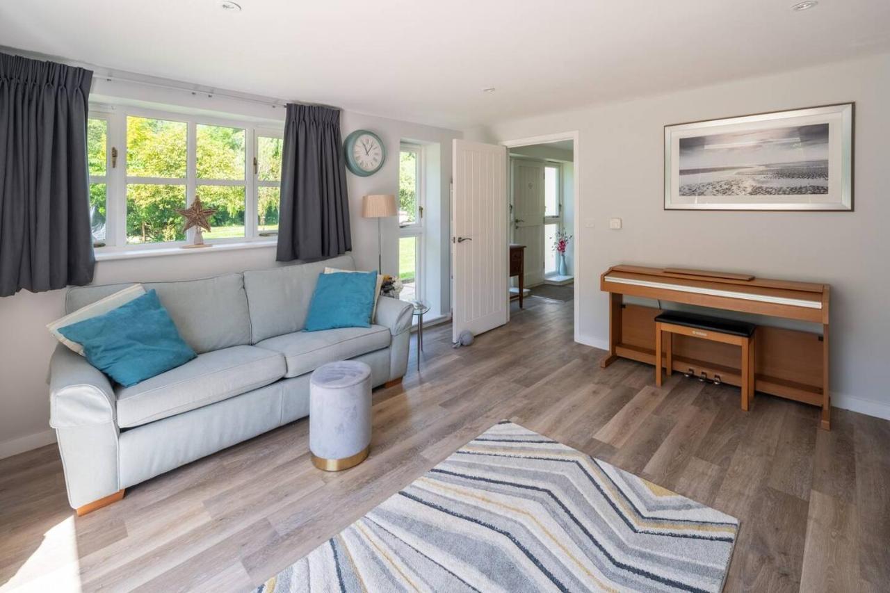 Osbornes Holiday House Near Exeter With Swimming Pool 外观 照片