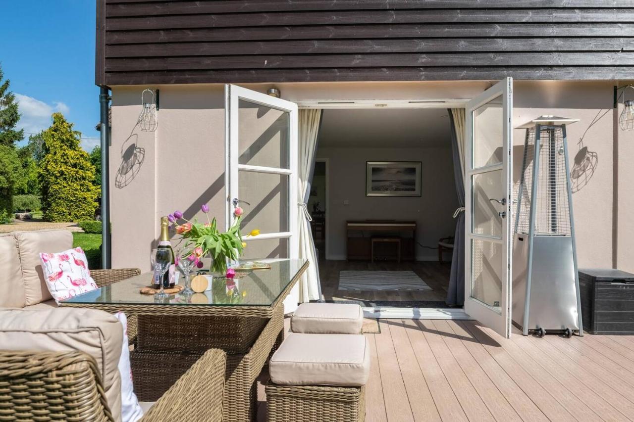Osbornes Holiday House Near Exeter With Swimming Pool 外观 照片