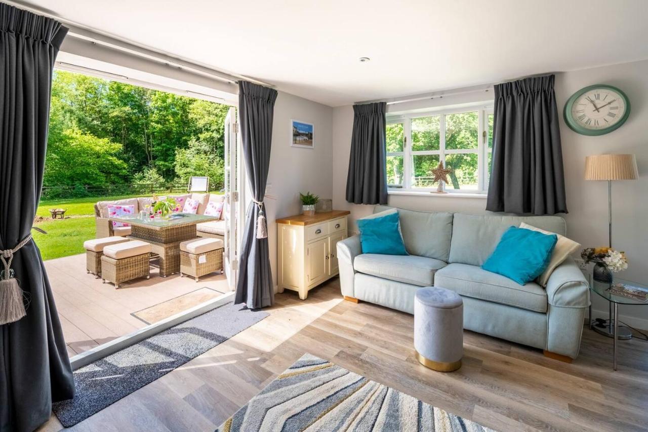 Osbornes Holiday House Near Exeter With Swimming Pool 外观 照片