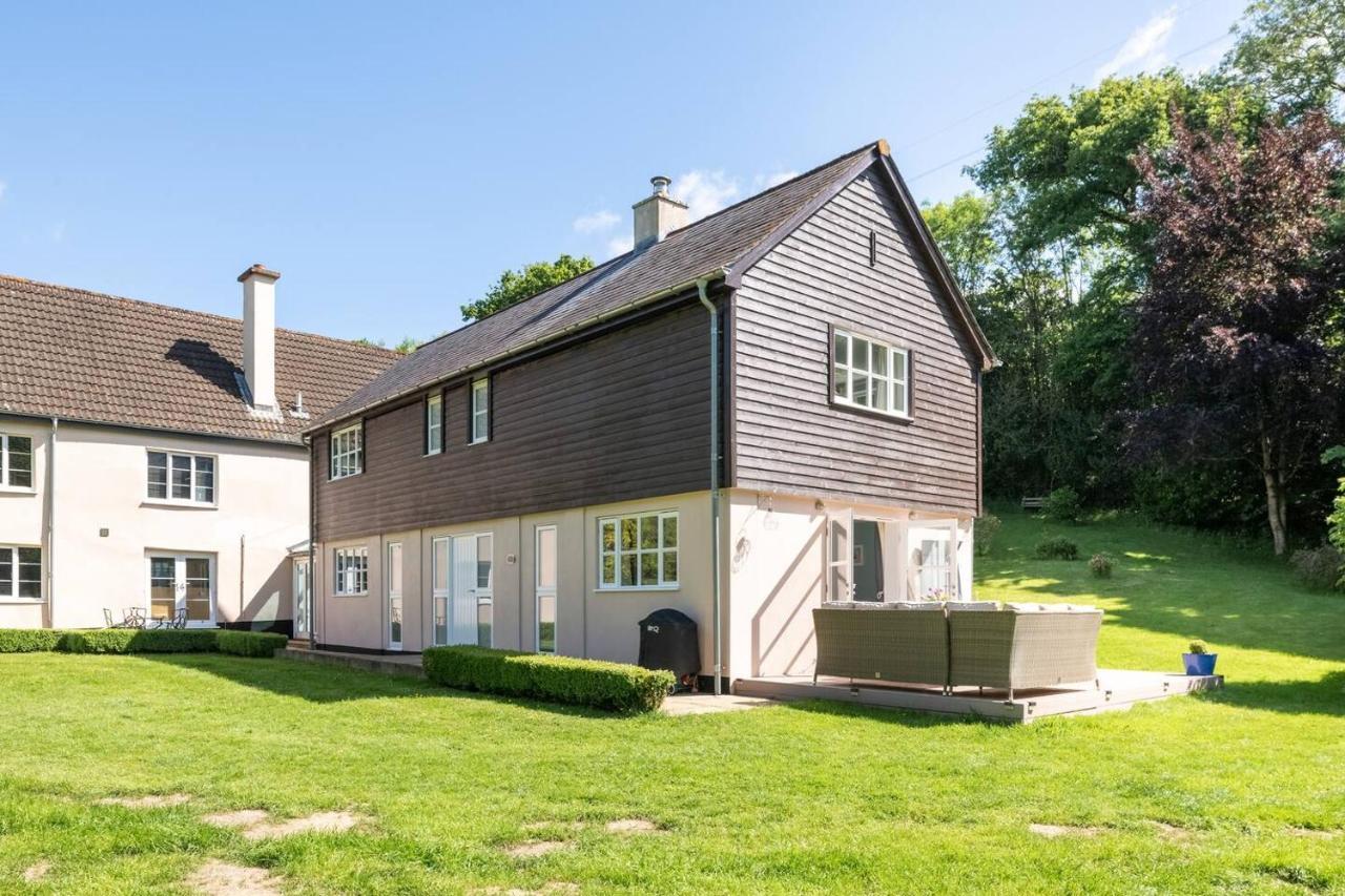 Osbornes Holiday House Near Exeter With Swimming Pool 外观 照片