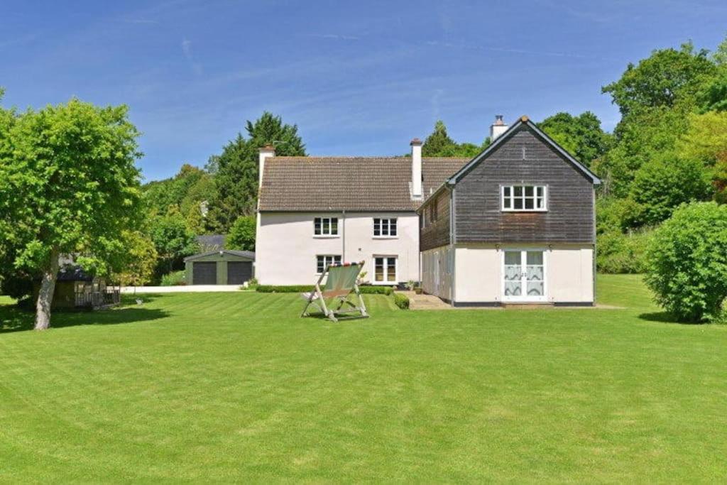 Osbornes Holiday House Near Exeter With Swimming Pool 外观 照片